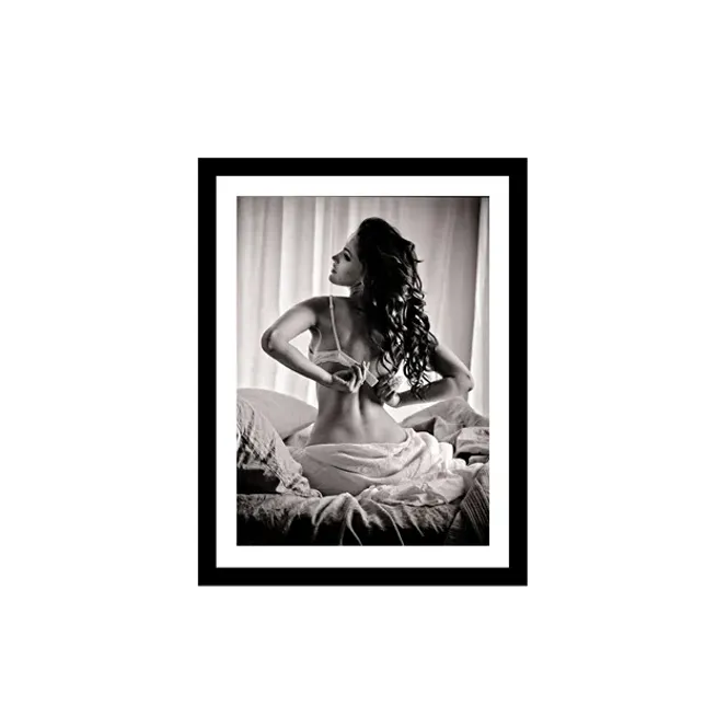 Hovedbilde Young woman in the bedroom ...