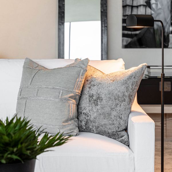 Abstract Fringe Grey 50x50cm Putetrekk - Artwood