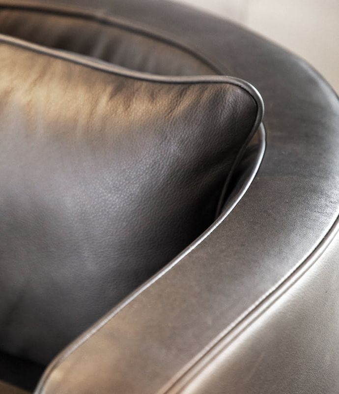 Joan svingstol – skinn | Artwood