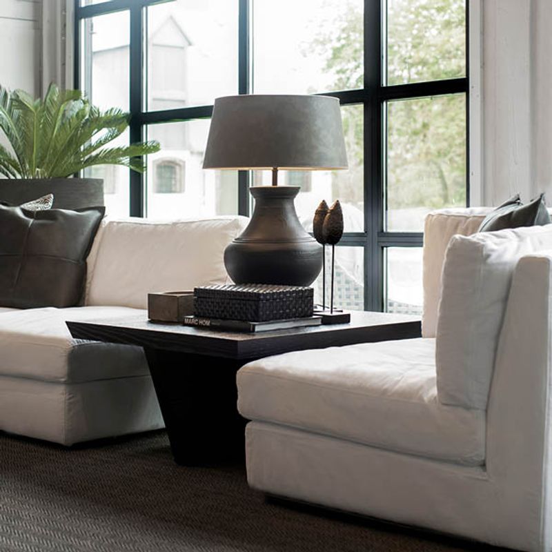 Trent Svart Kvadrat Bord - Artwood